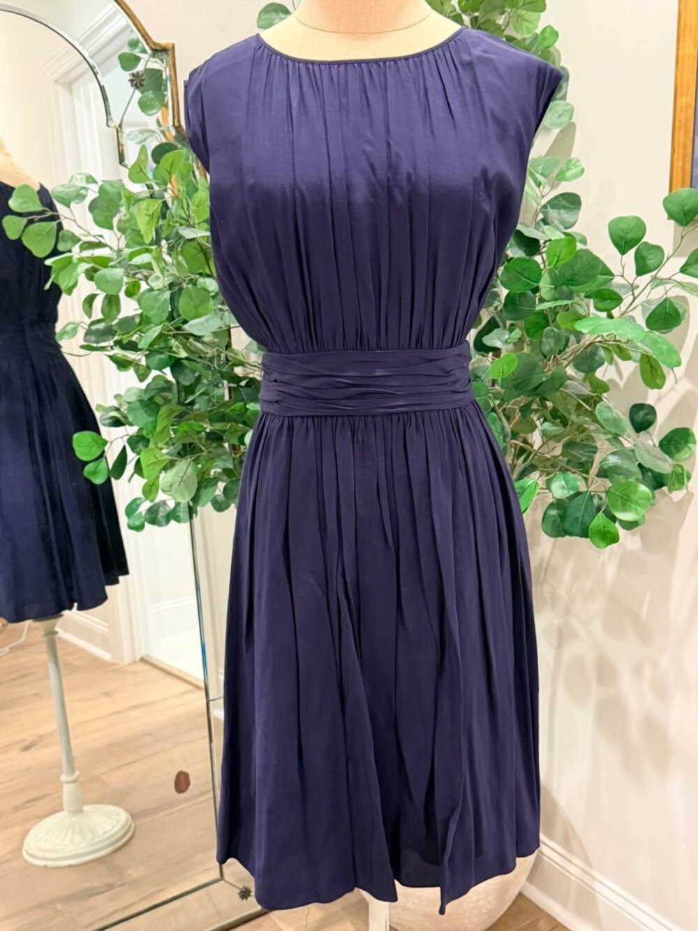 Like New Boden Silk Selina Dress in Navy size 10